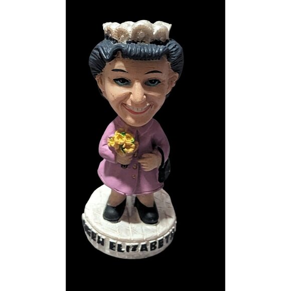 Queen Elizabeth II Mini Figure - Picture 1 of 16